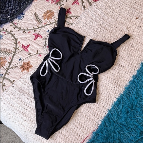 Tuckernuck x Seamolly Black and White One Piece Swimsuit - Picture 3 of 4